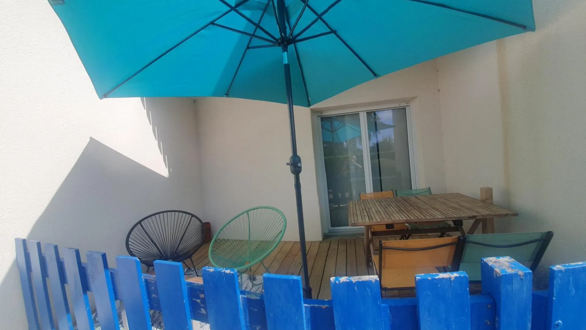 Appartement Rez De Jardin Proche Du Centre Ville De 사르주 아파트