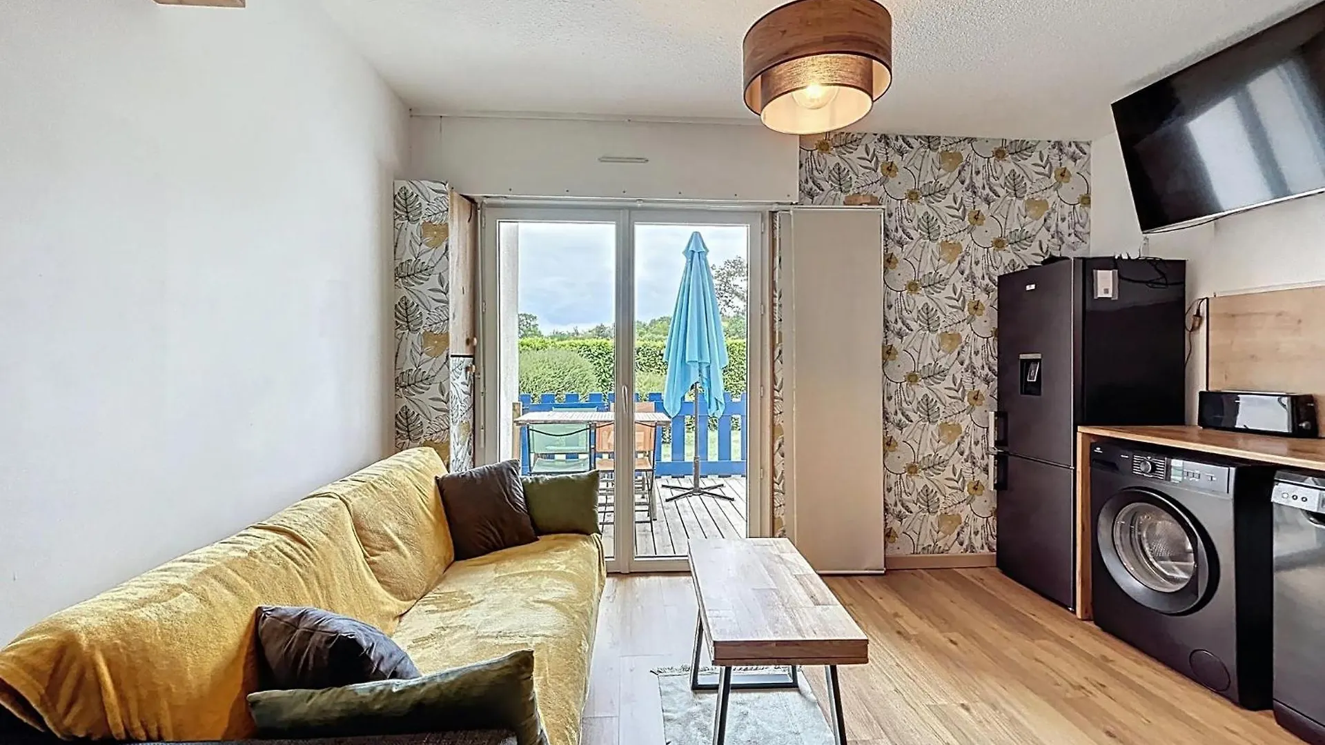 Appartement Rez De Jardin Proche Du Centre Ville De 사르주 아파트
